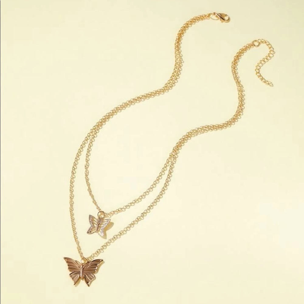 🌟new!🌟 Layered Butterfly Necklace - Picture 2 of 3